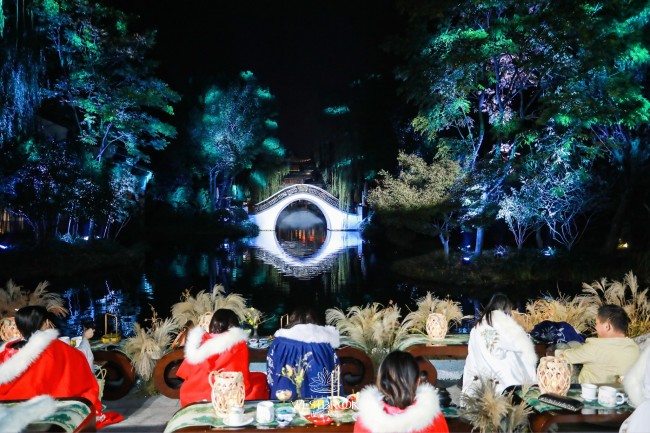 公鸡母鸡拖拉机